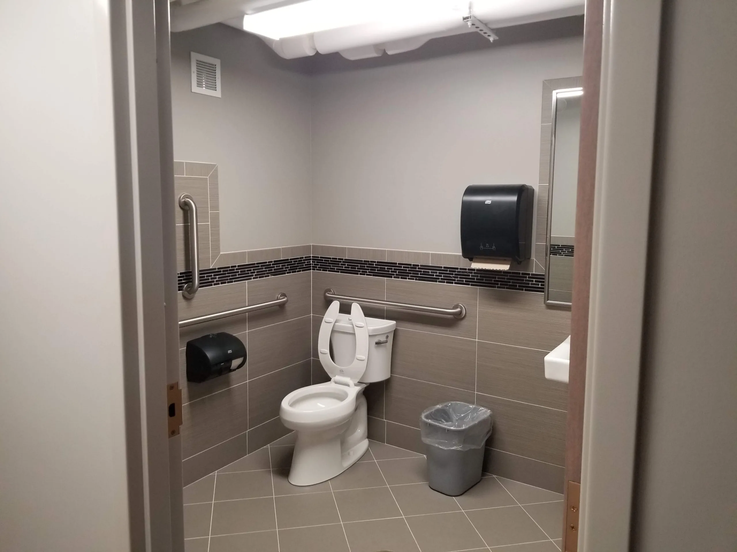 Julian Thomas Health Clinic bathroom